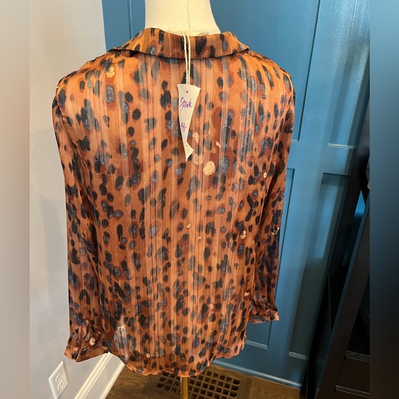 Animal print sheer blouse - Picture 2 of 4